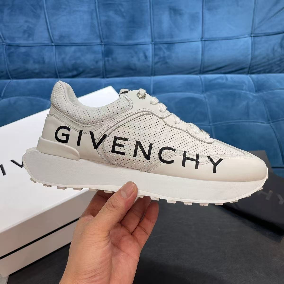 Givenchy Shoes(AAA)-002