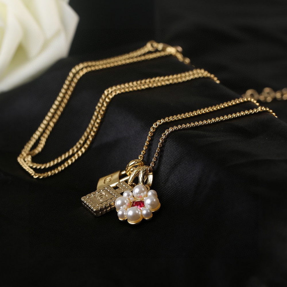 Ch*el necklace-169