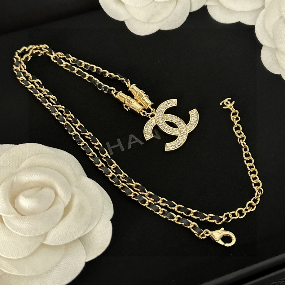 Ch*el necklace-388
