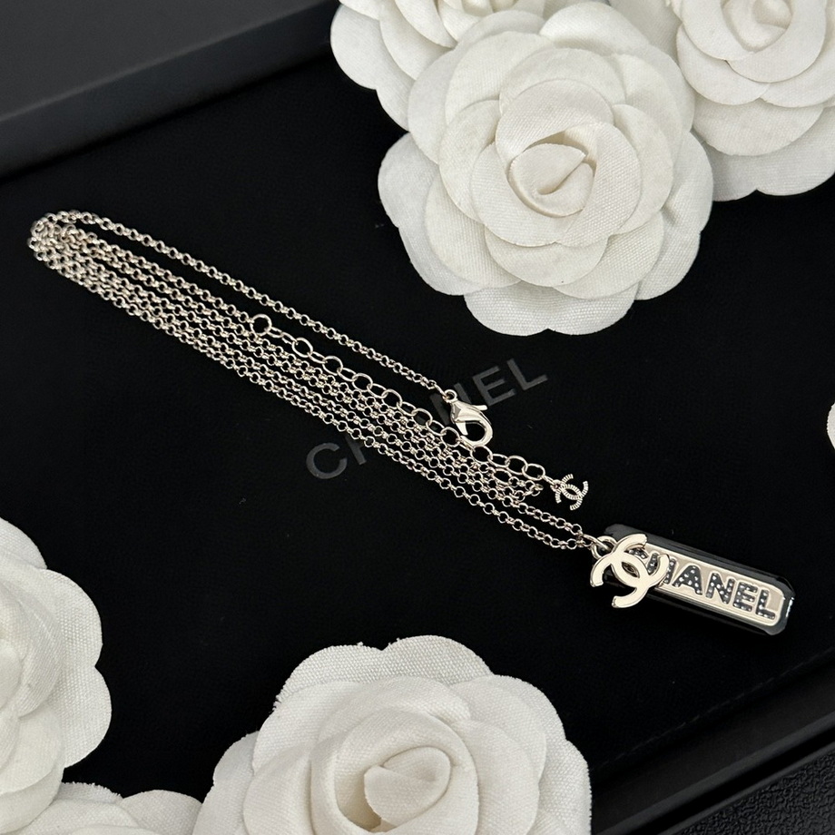 Ch*el necklace-303