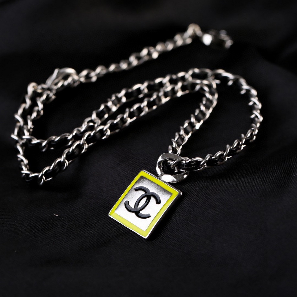 Ch*el necklace-154
