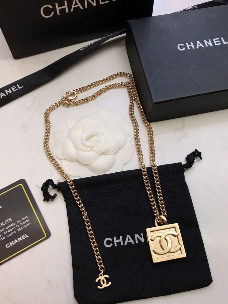 Ch*el necklace-149