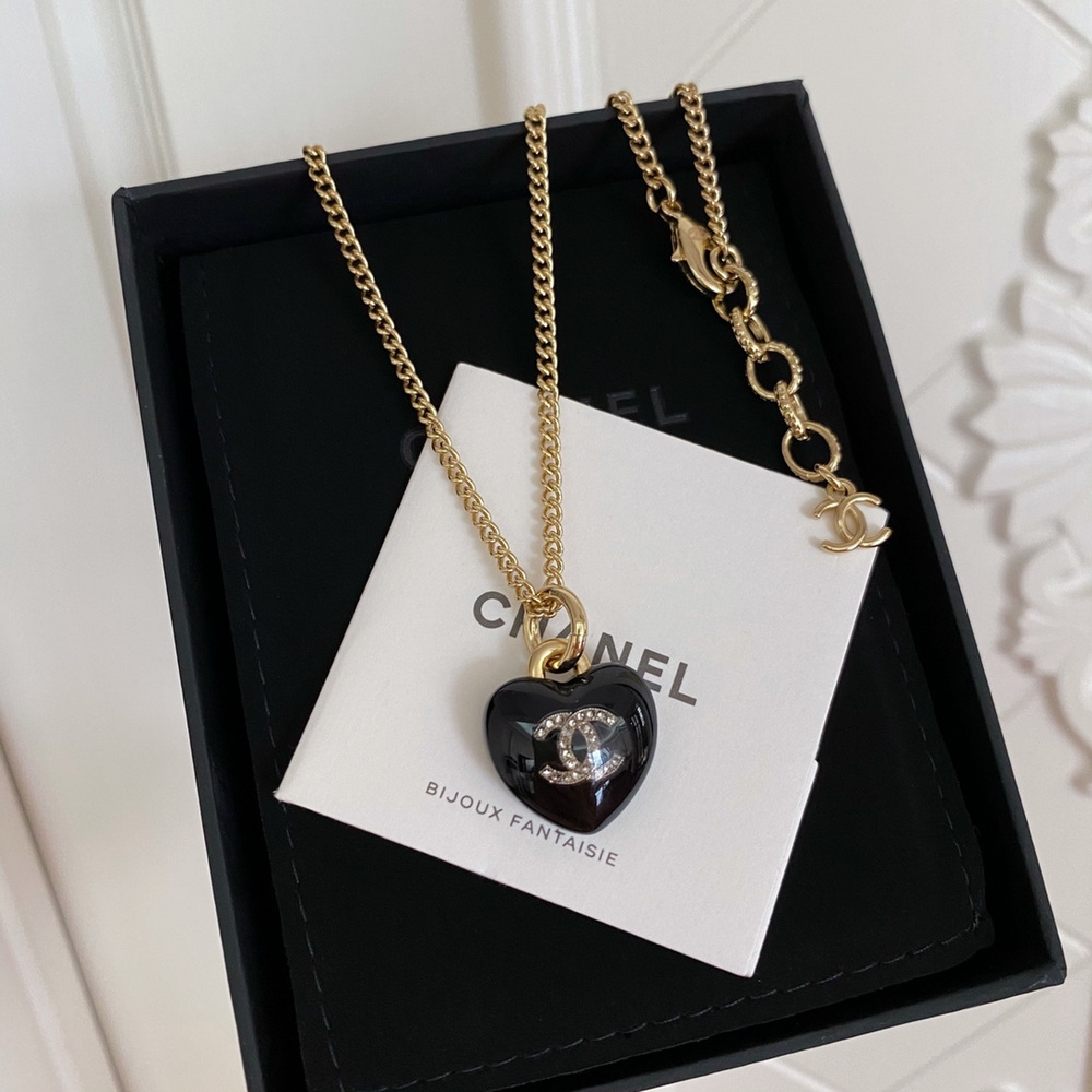 Ch*el necklace-298