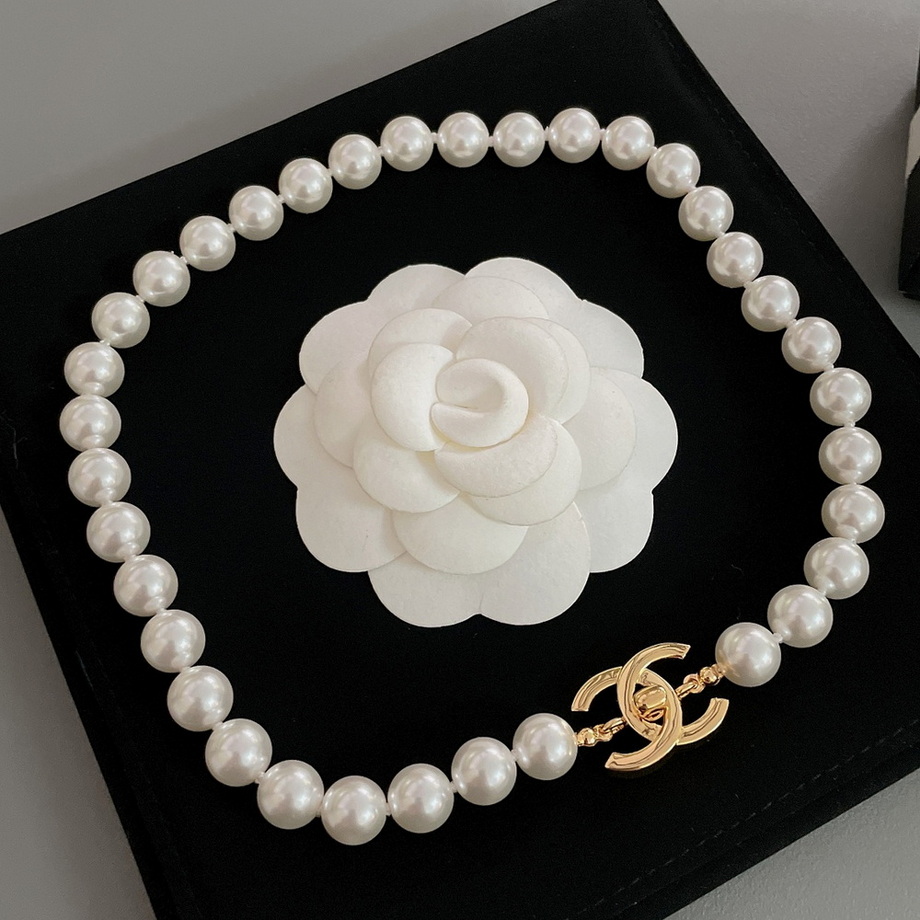 Ch*el necklace-129