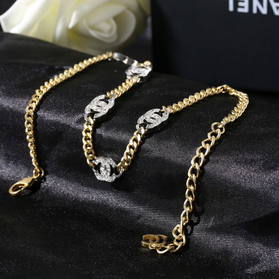 Ch*el necklace-124
