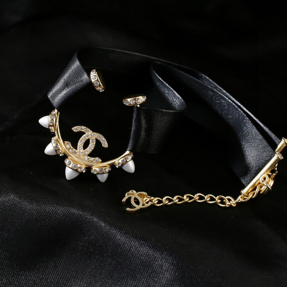 Ch*el necklace-284