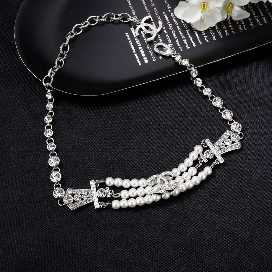Ch*el necklace-370