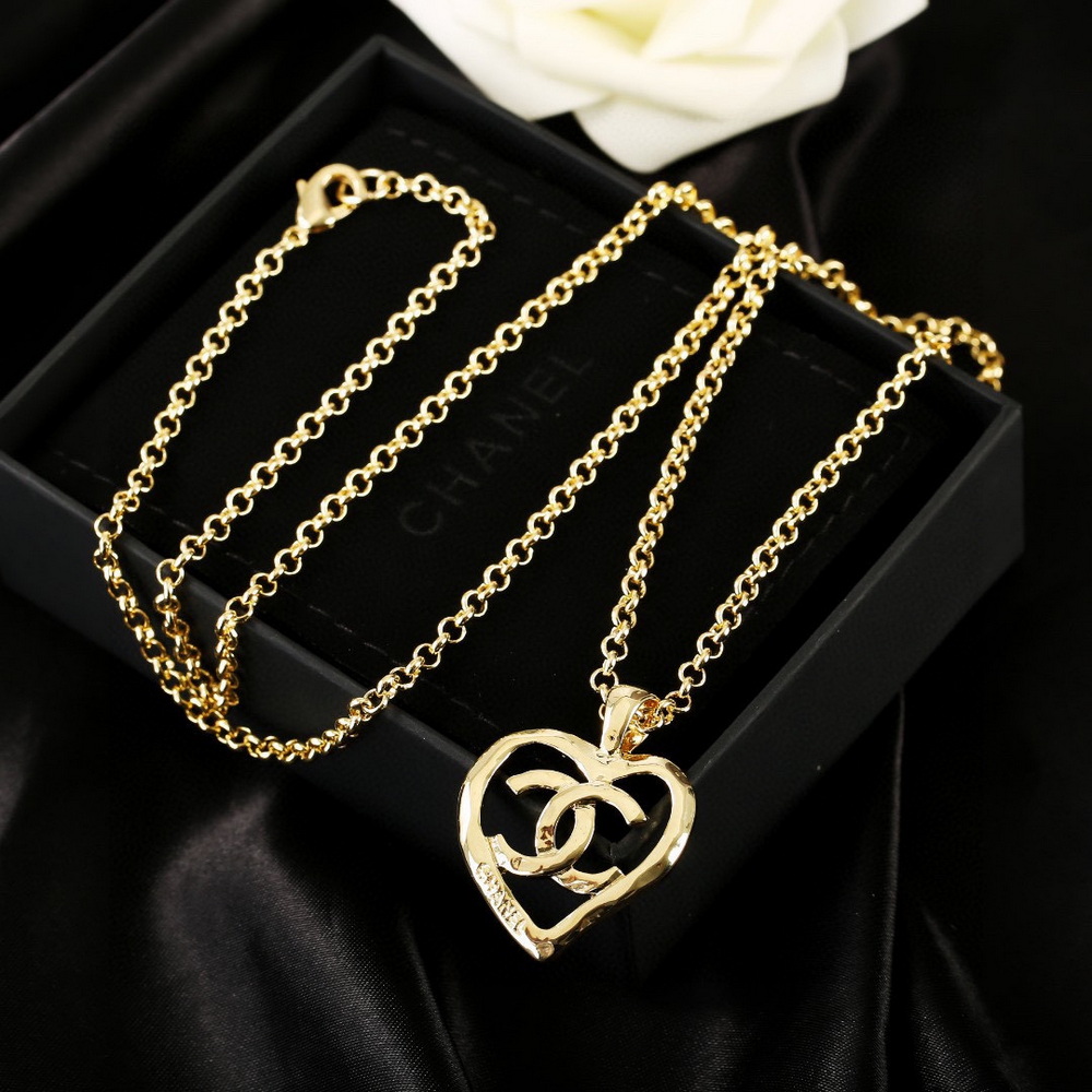 Ch*el necklace-107