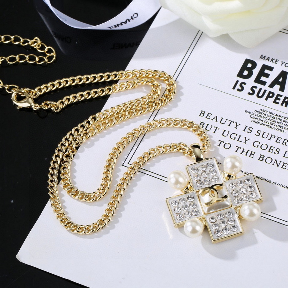 Ch*el necklace-267