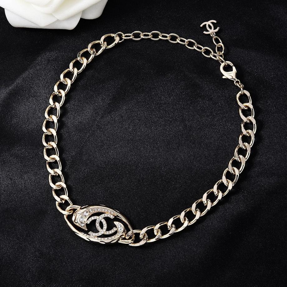 Ch*el necklace-074