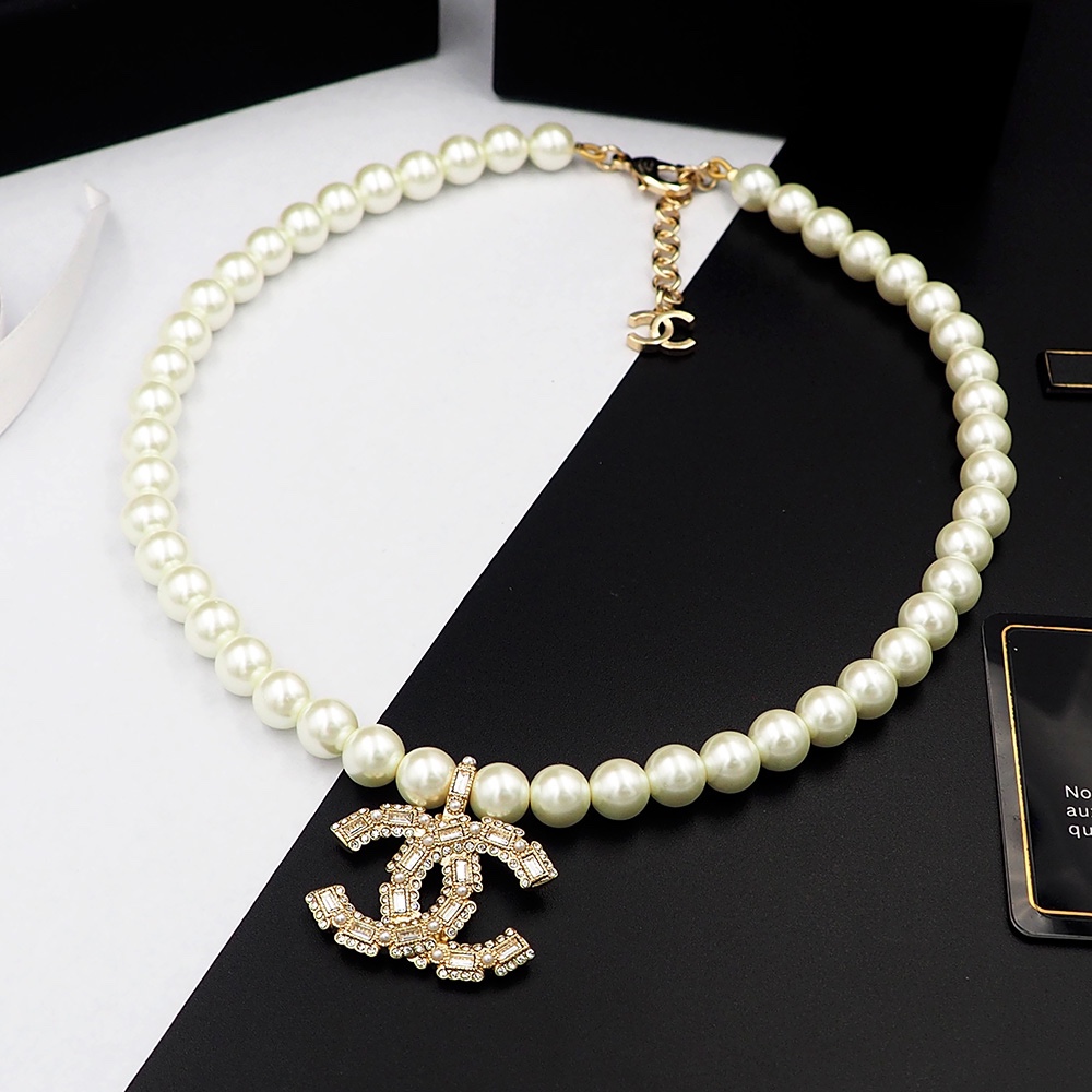 Ch*el necklace-047