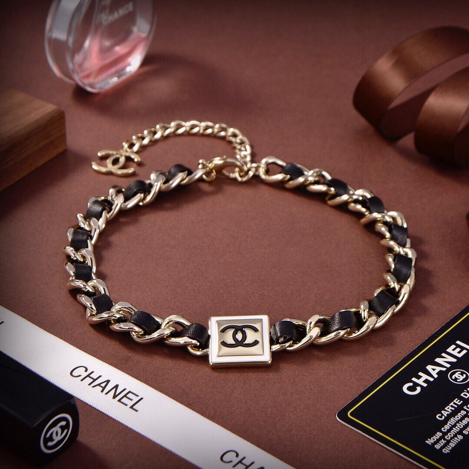 Ch*el necklace-231