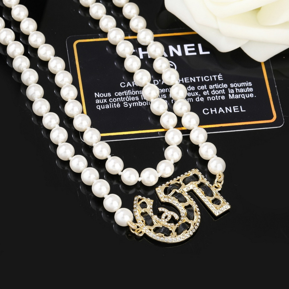 Ch*el necklace-425