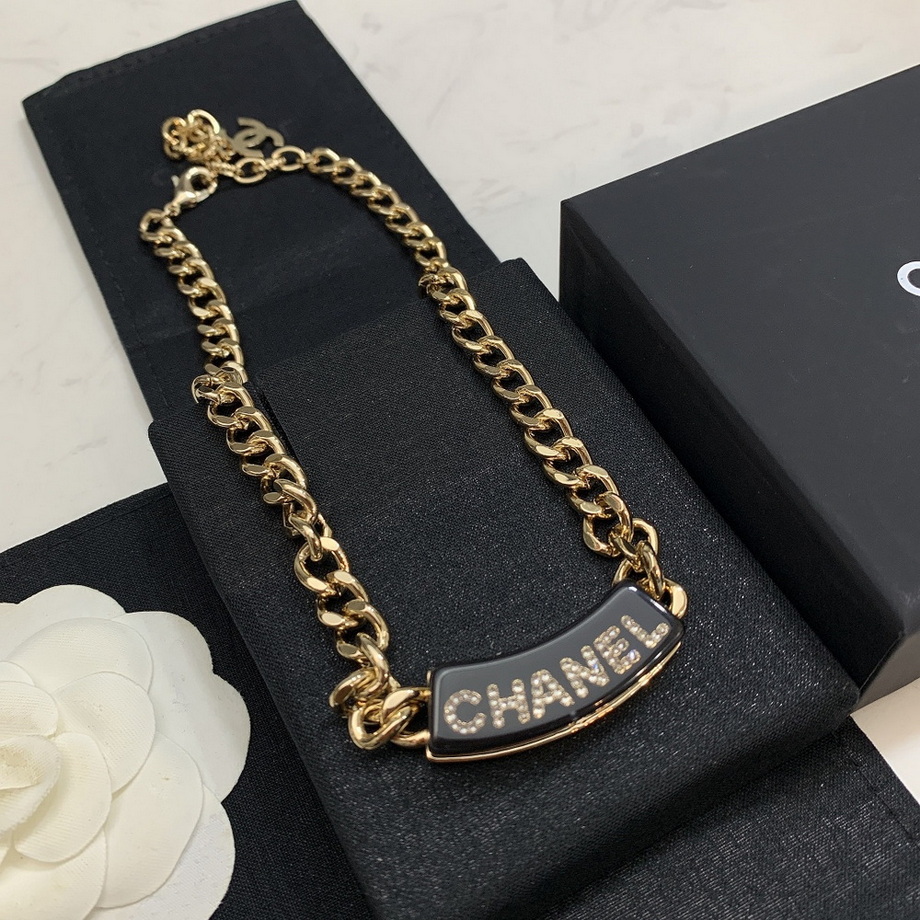 Ch*el necklace-335