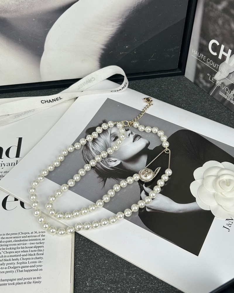 Ch*el necklace-333