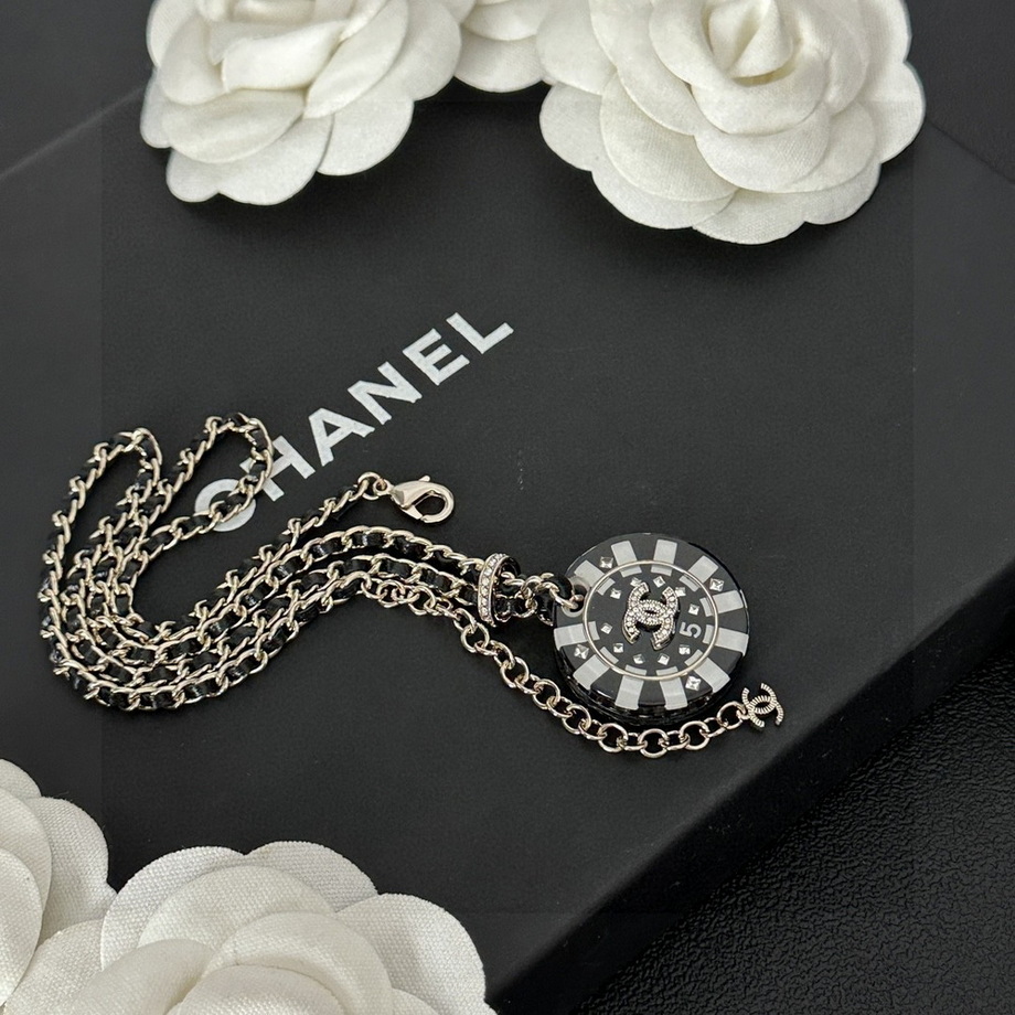 Ch*el necklace-413