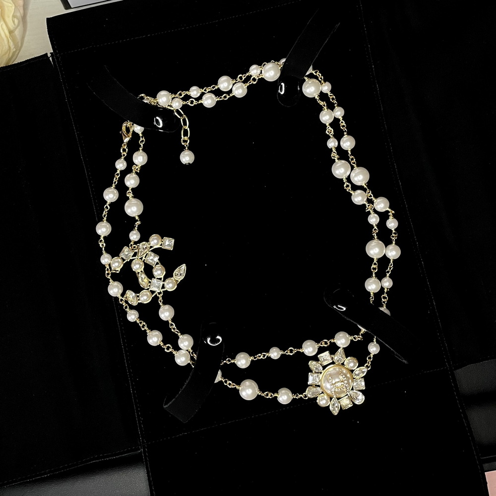 Ch*el necklace-463