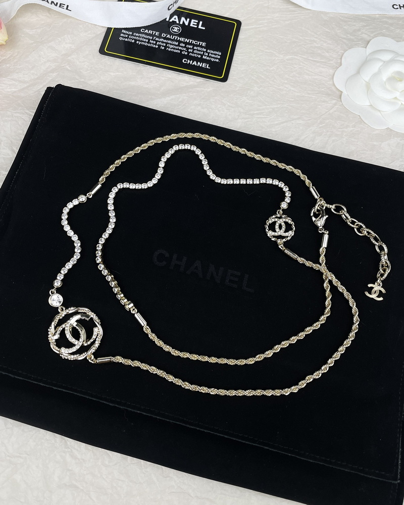Ch*el necklace-327