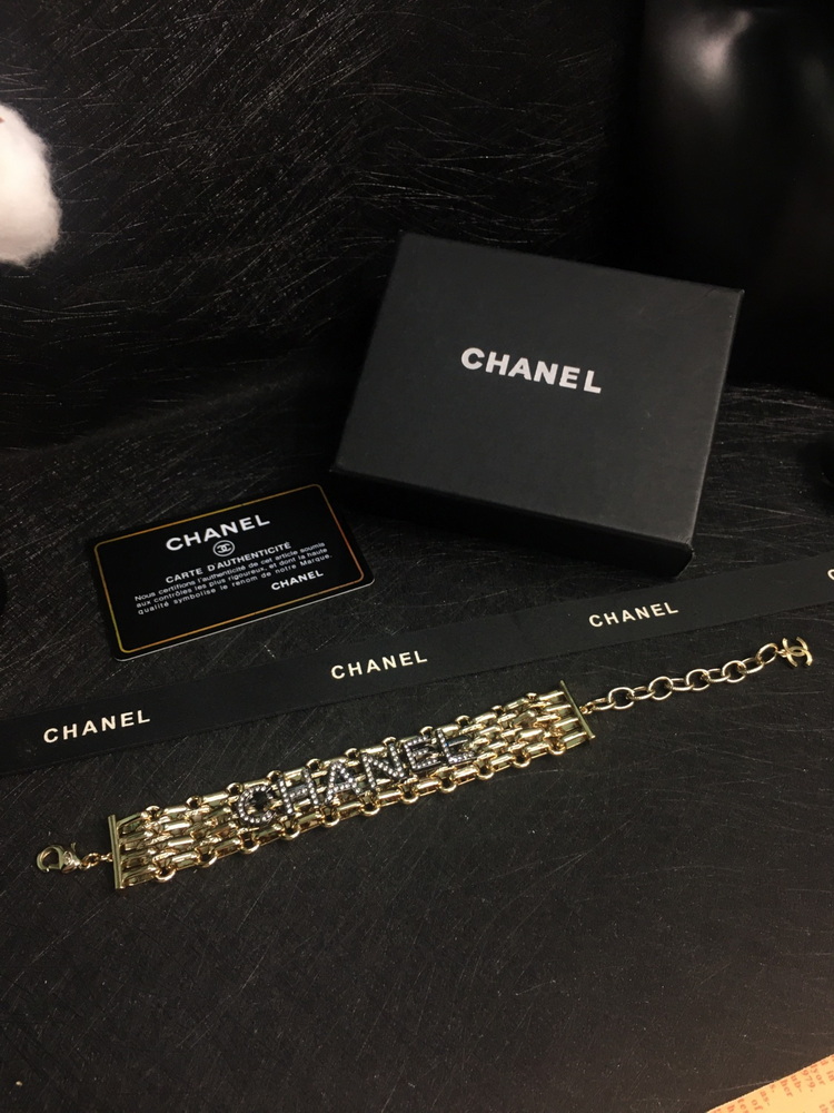 Ch*el necklace-324