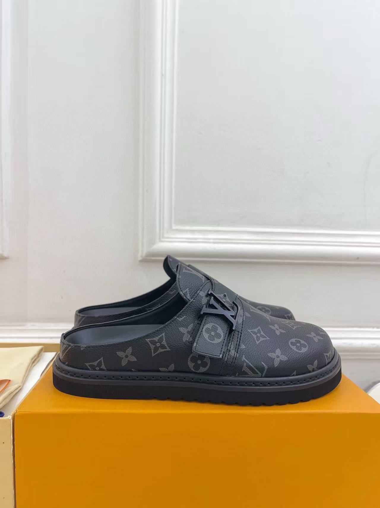 LV Slippers(AAA)-087