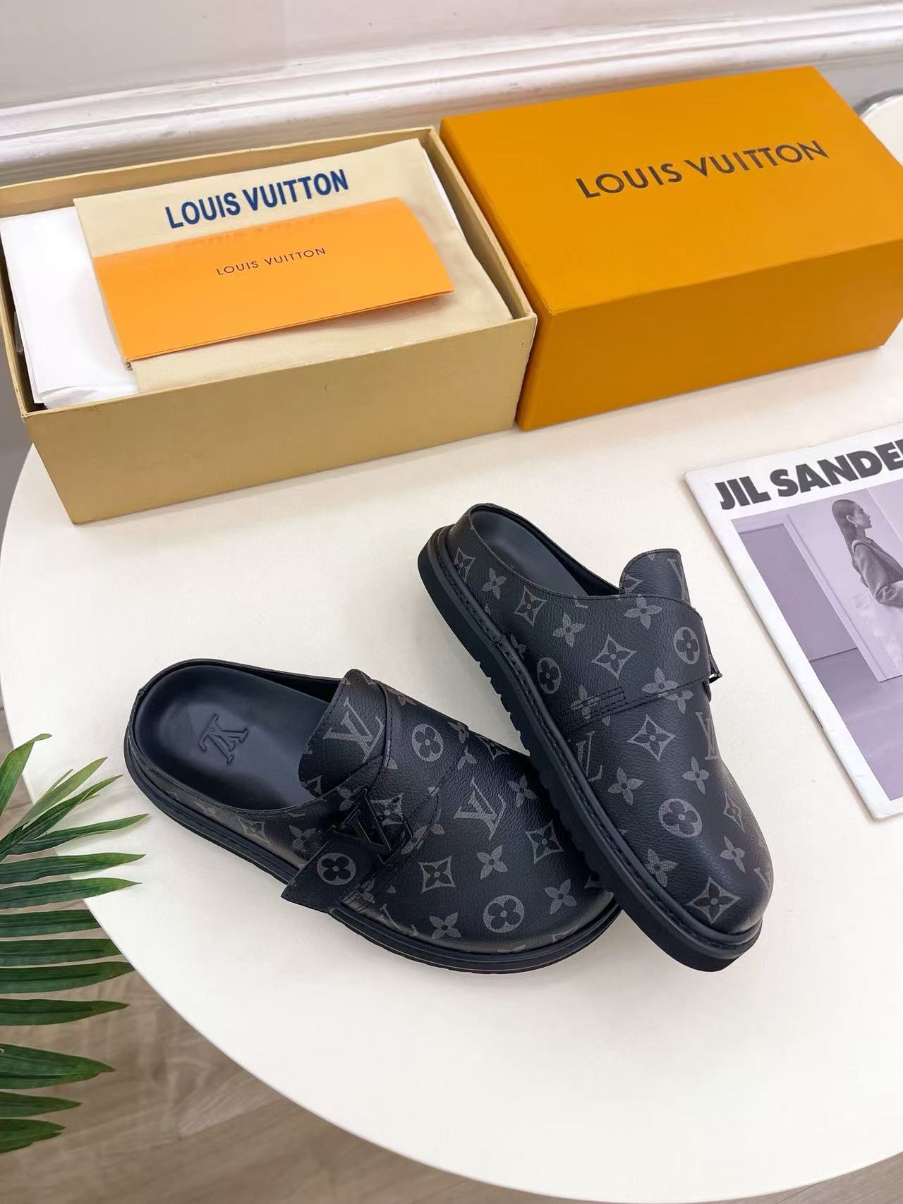LV Slippers(AAA)-087
