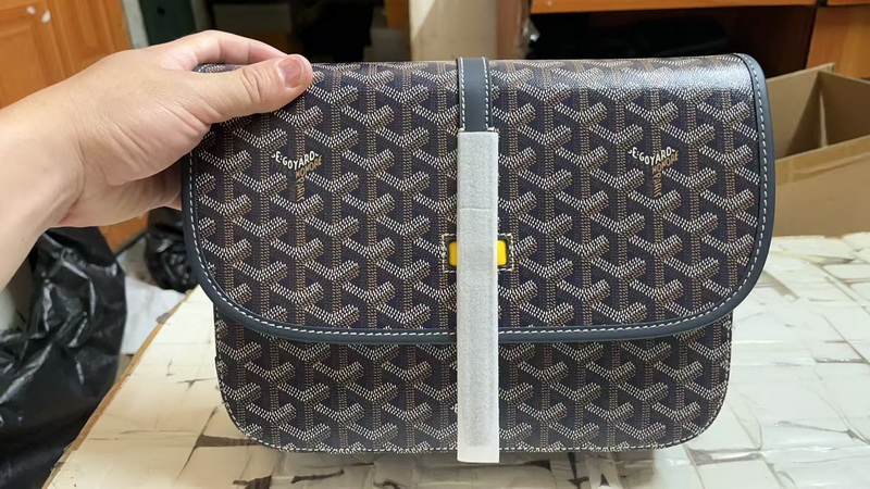Go*ard handbags aaaa(men)-036