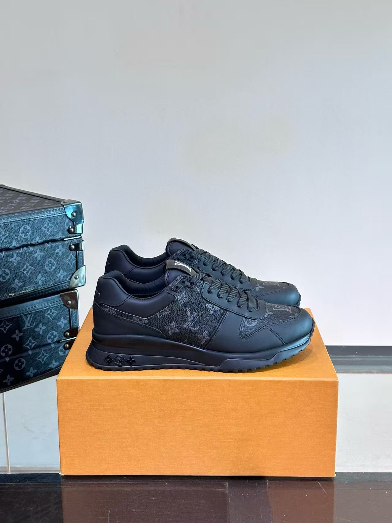 LV Shoes(AAA)-1242