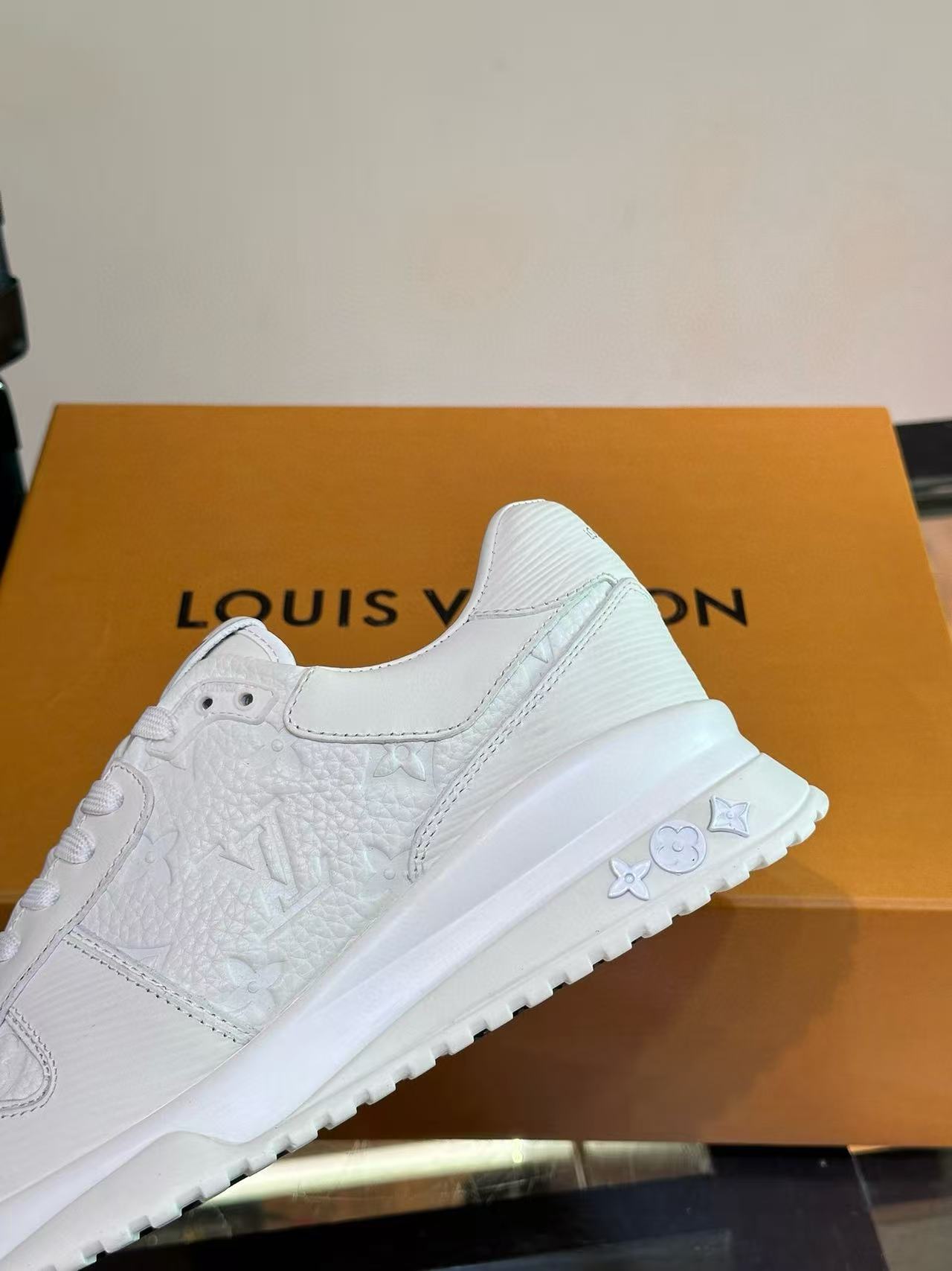 LV Shoes(AAA)-1243