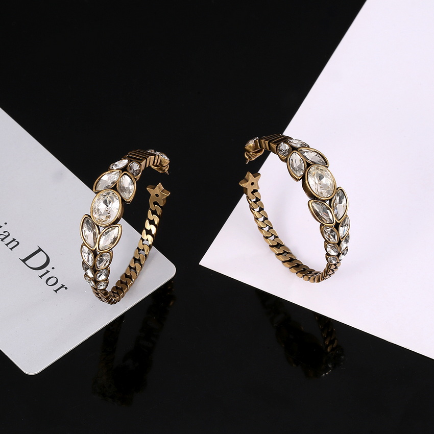 D*or earrings-128
