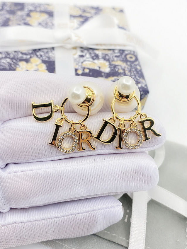 D*or earrings-089