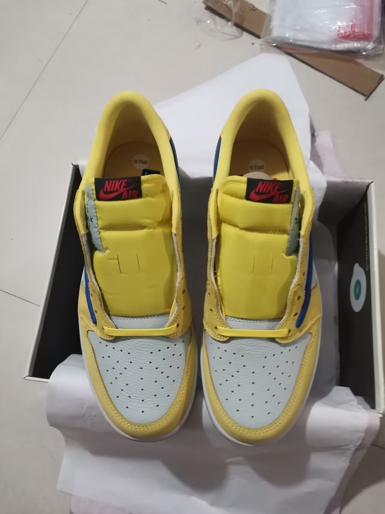 Nike shoes-010