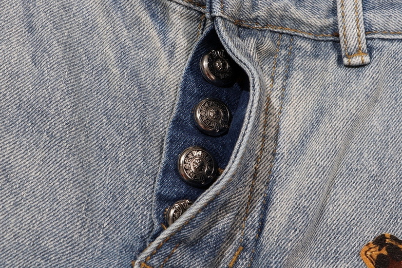 Ch**me He**ts shorts jeans-001