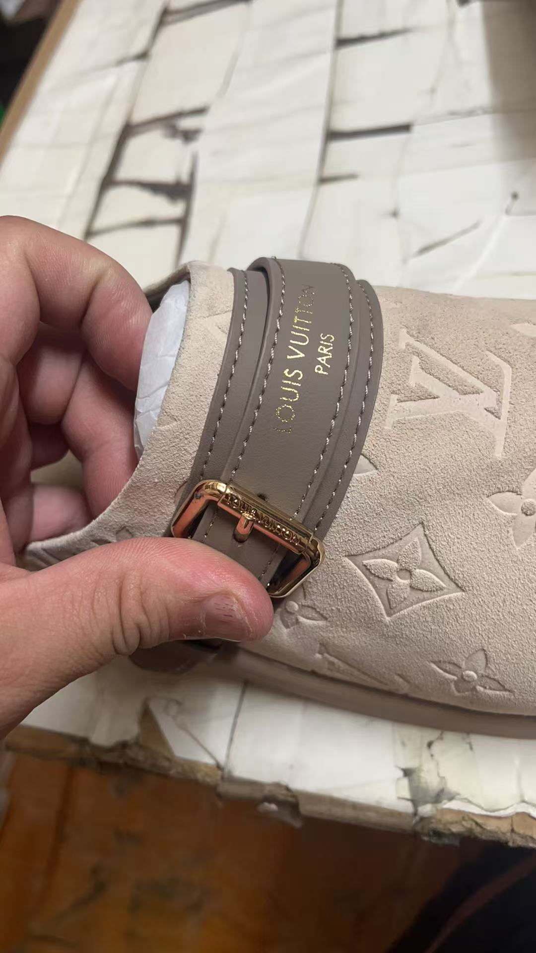 LV Slippers Women(AAA)-030