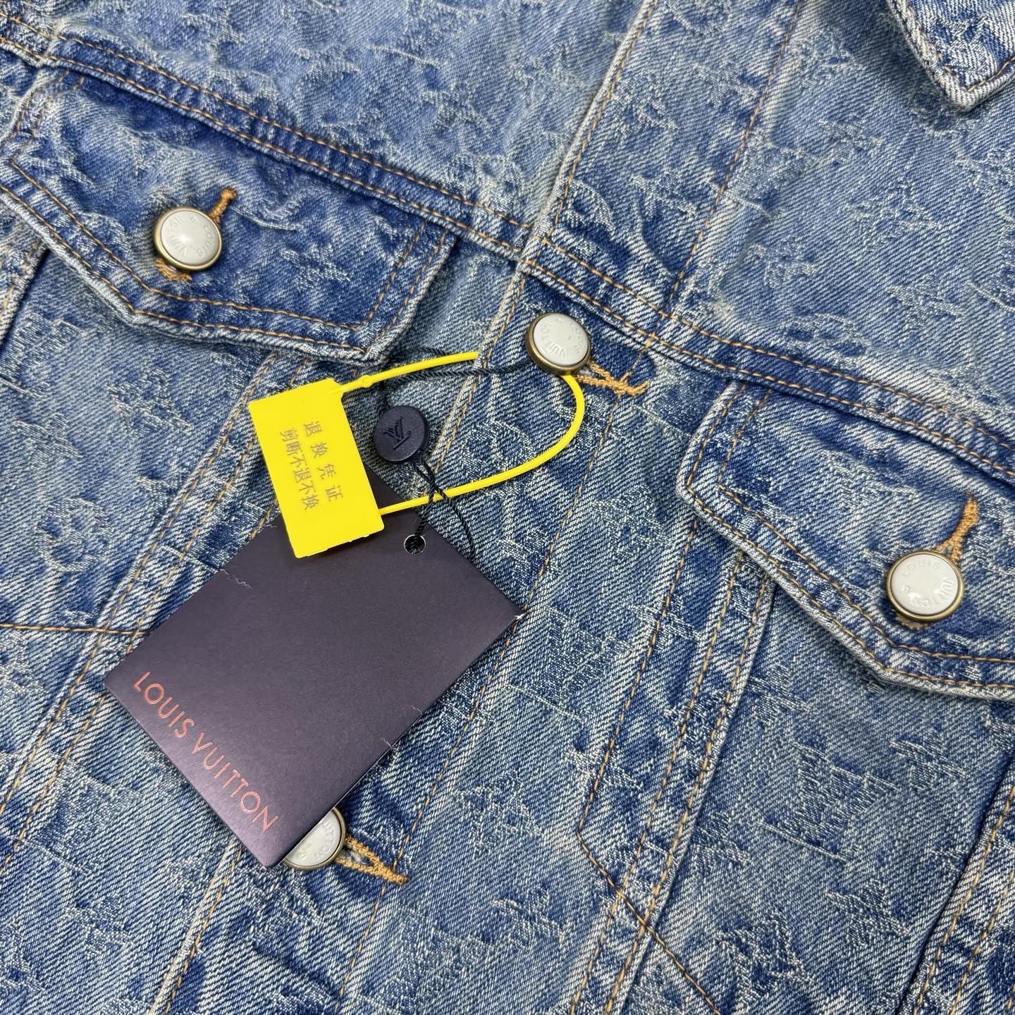 LV Jacket-021