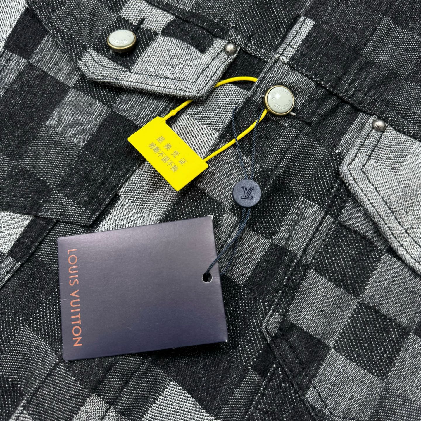 LV Jacket-022