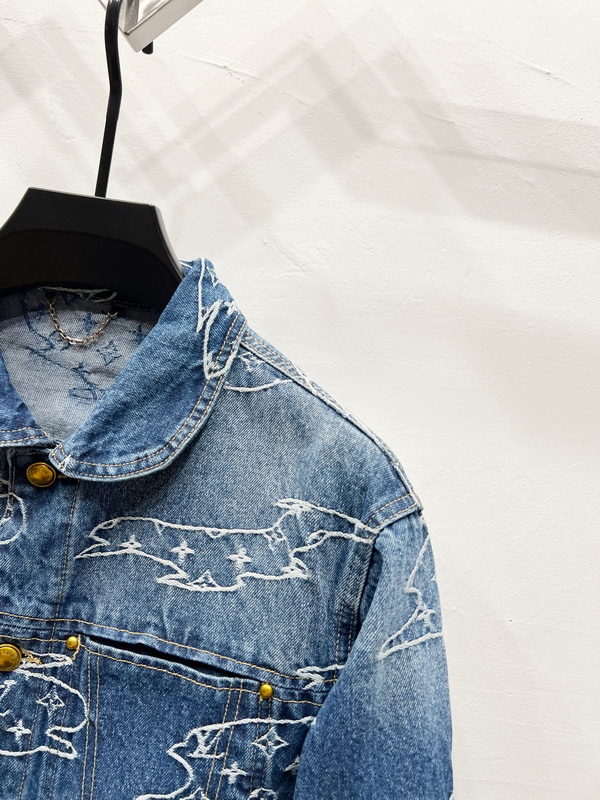 LV Jacket-023