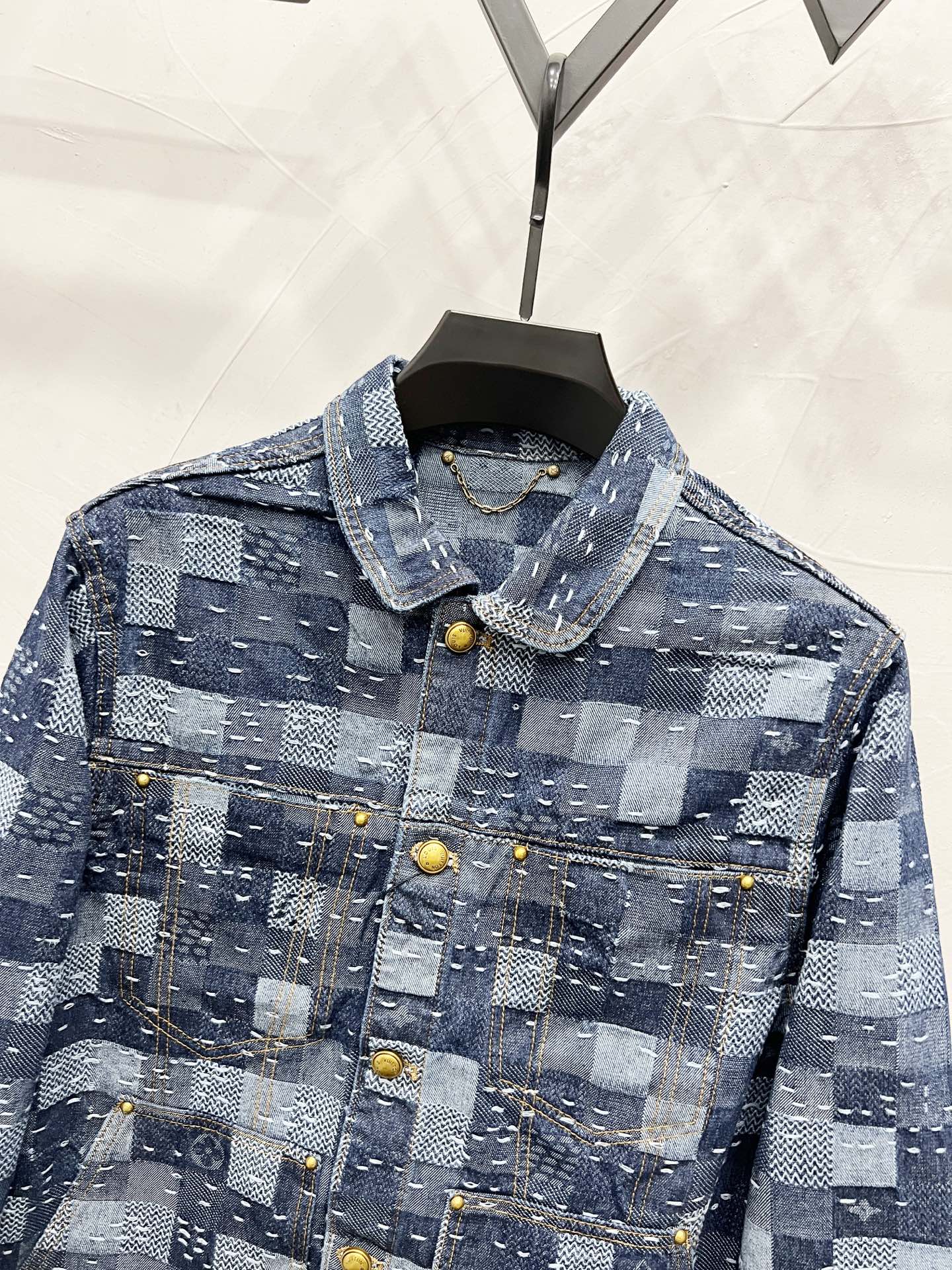 LV Jacket-029