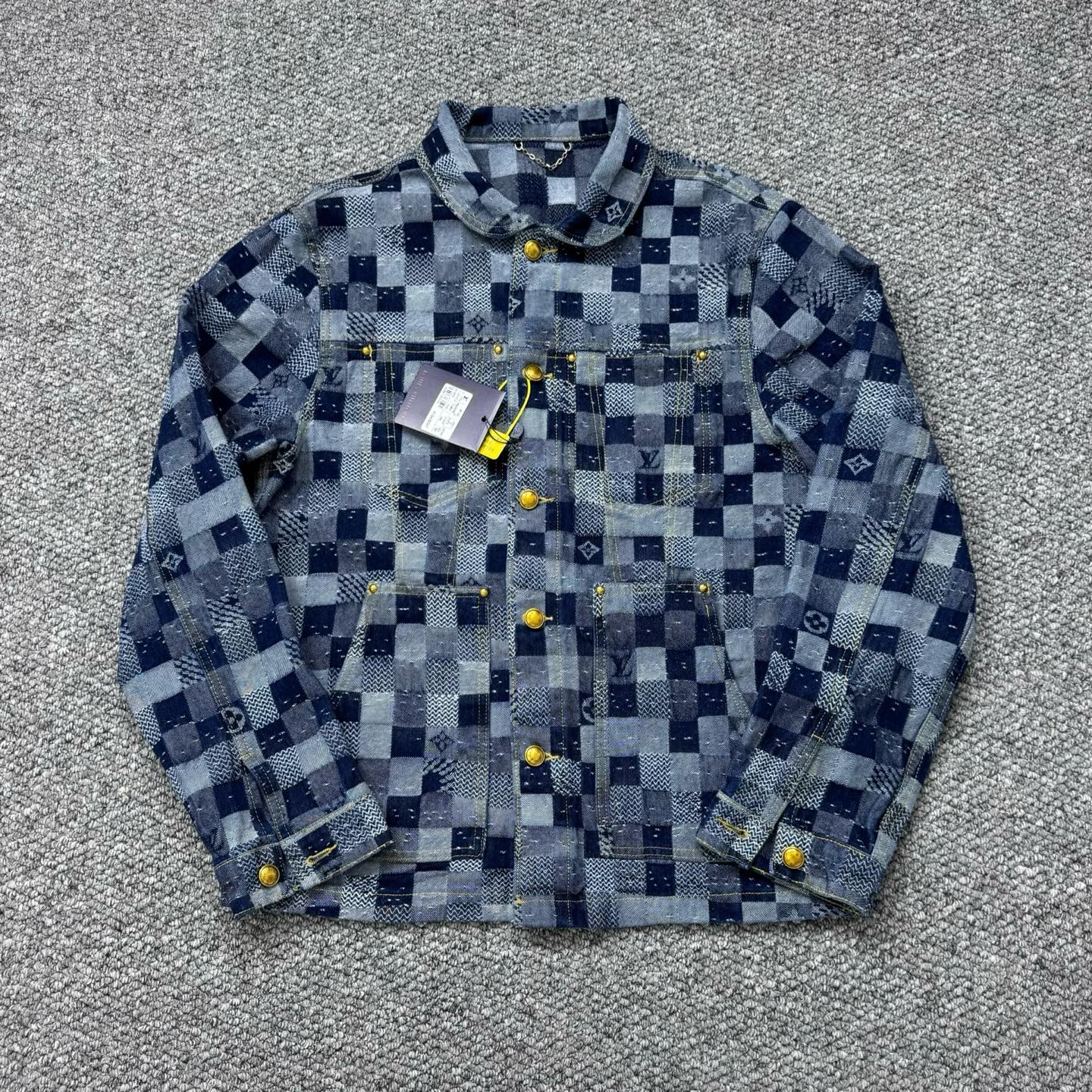 LV Jacket-035