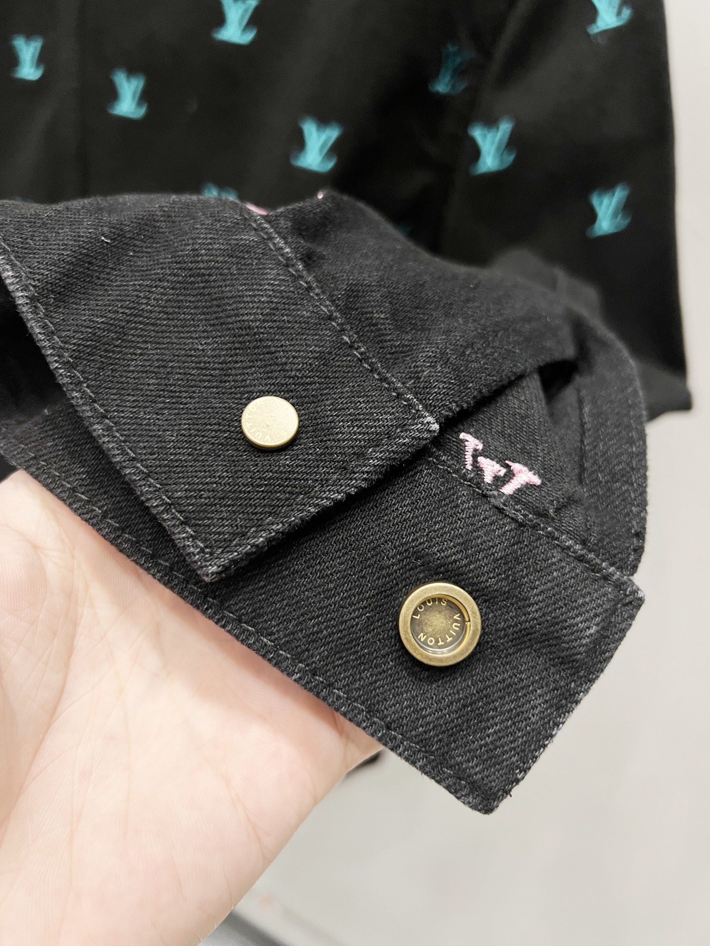 LV Jacket-036