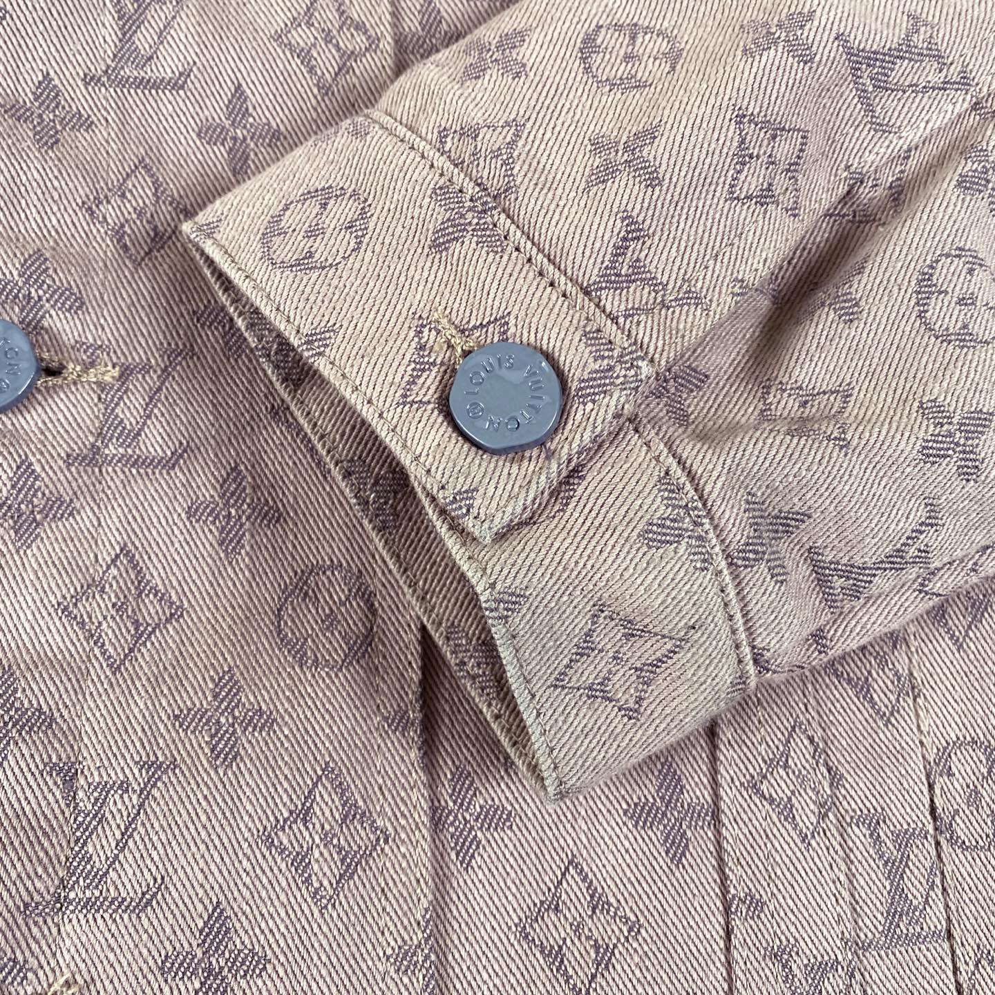 LV Jacket-048