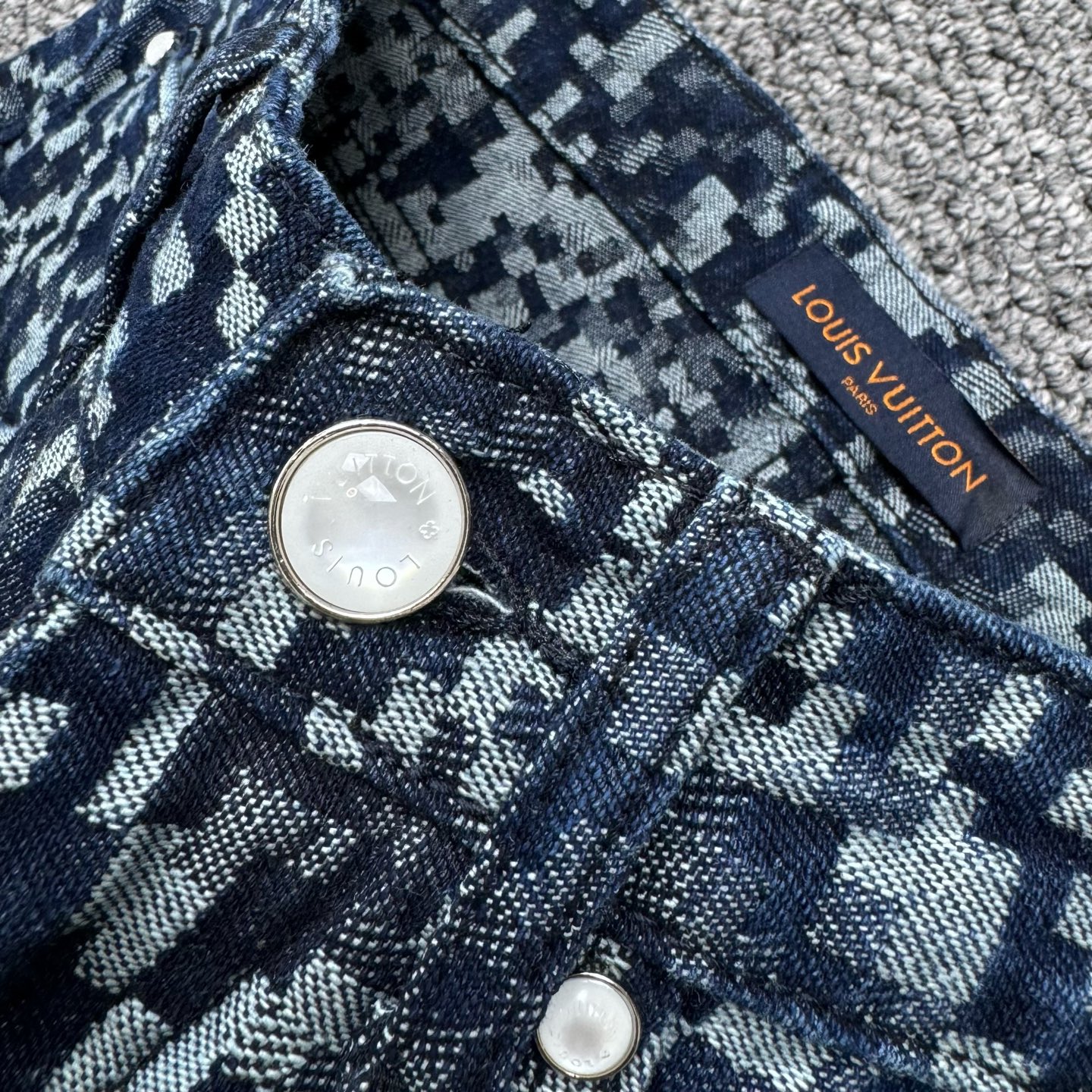 LV Jeans-029