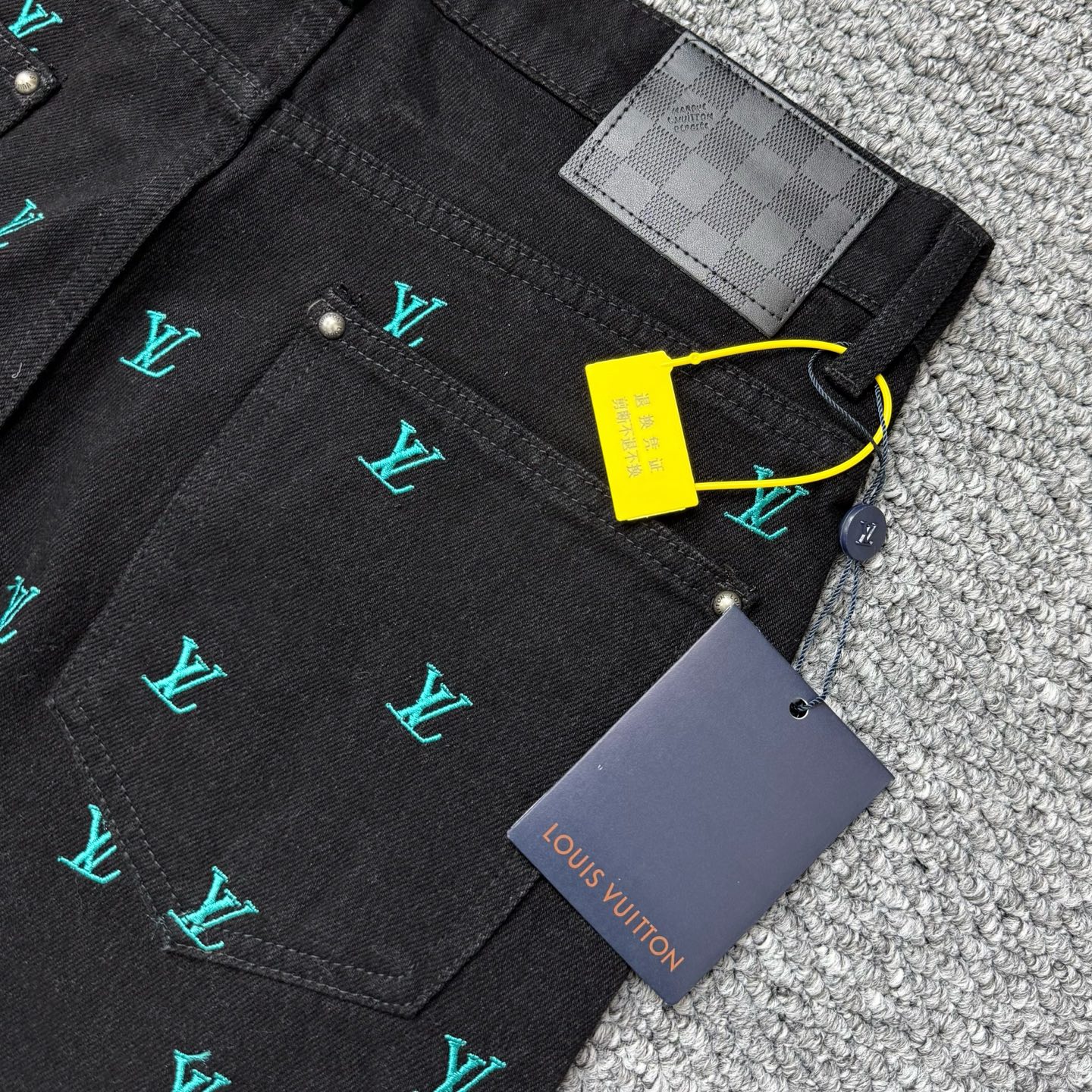 LV Jeans-035