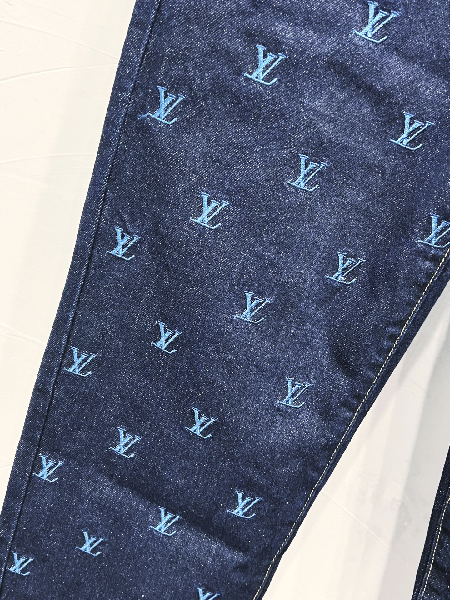 LV Jeans-040