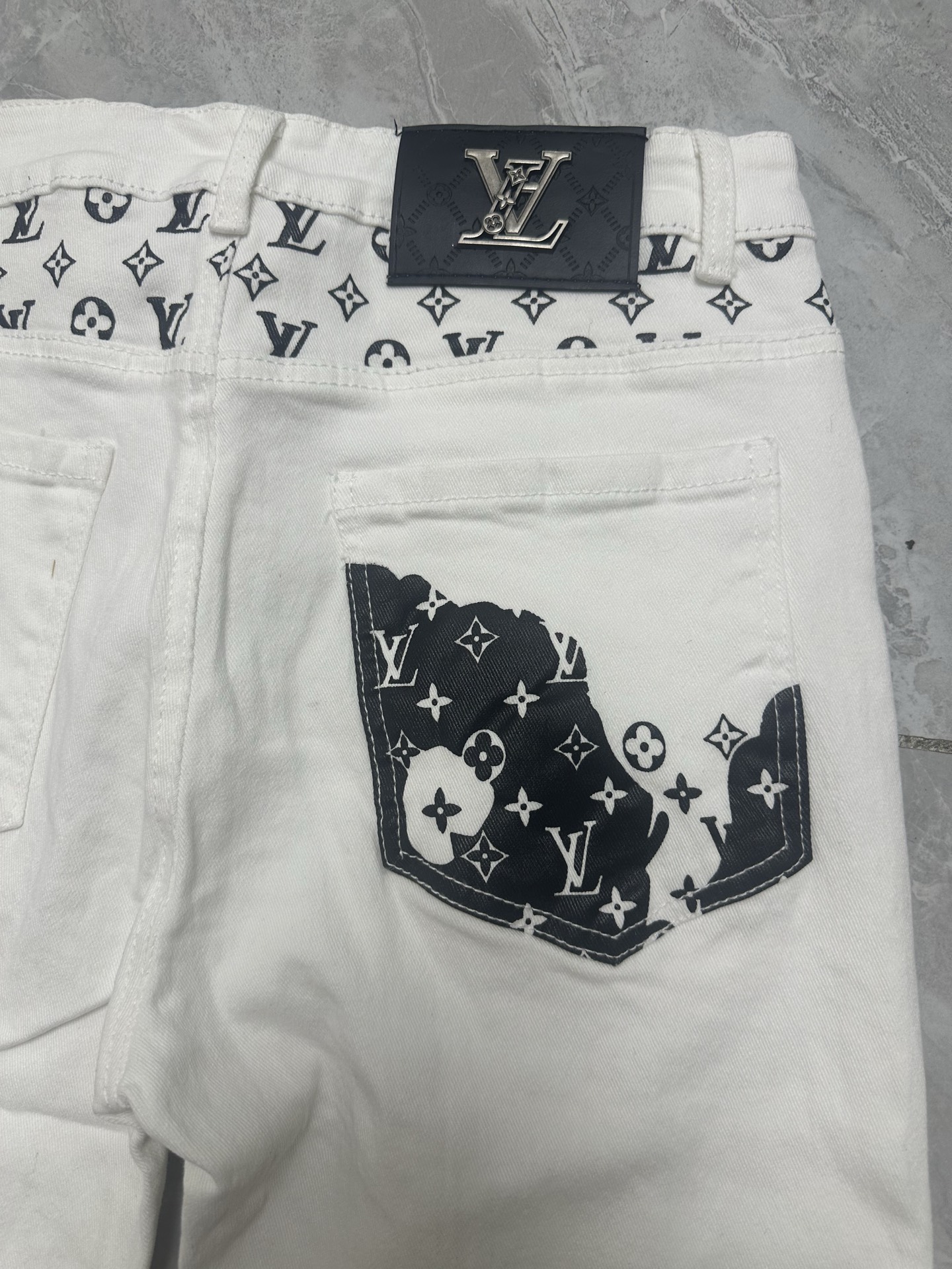 LV Jeans-048