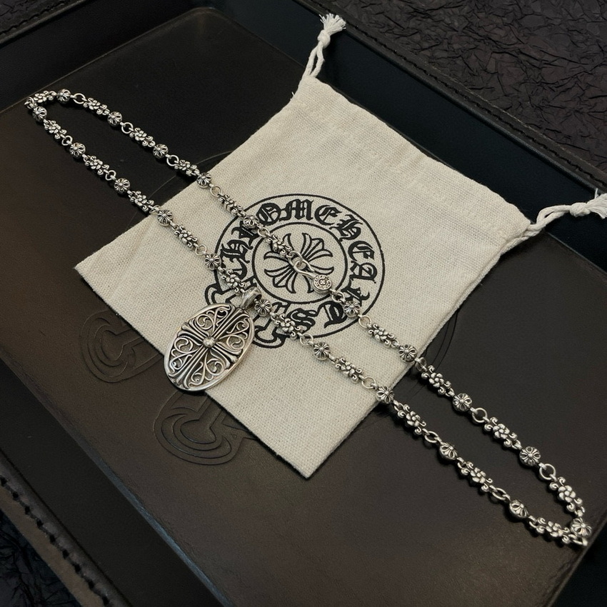 Ch*0me heart necklace-127