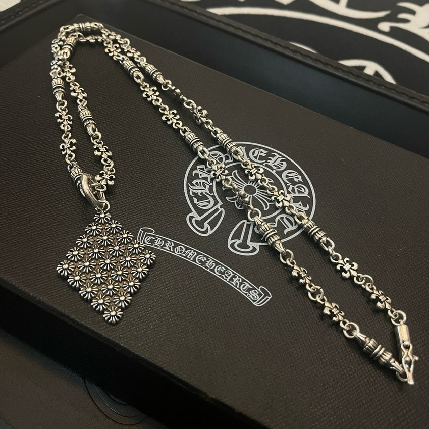 Ch*0me heart necklace-133