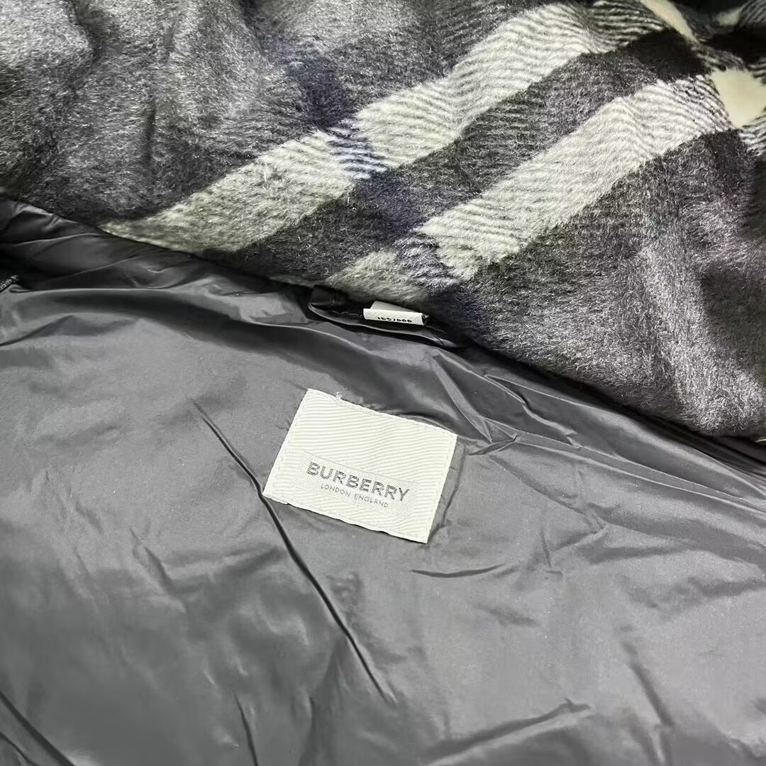 B**rry coat-001
