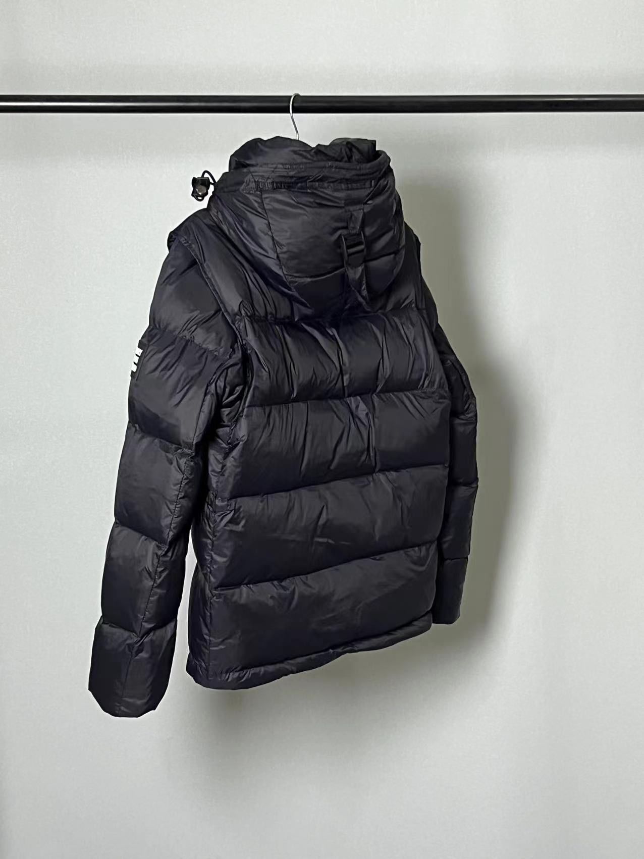 B**rry coat-001