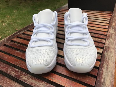 Air Jordan 11 Low Heiress