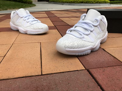 Air Jordan 11 Low Heiress